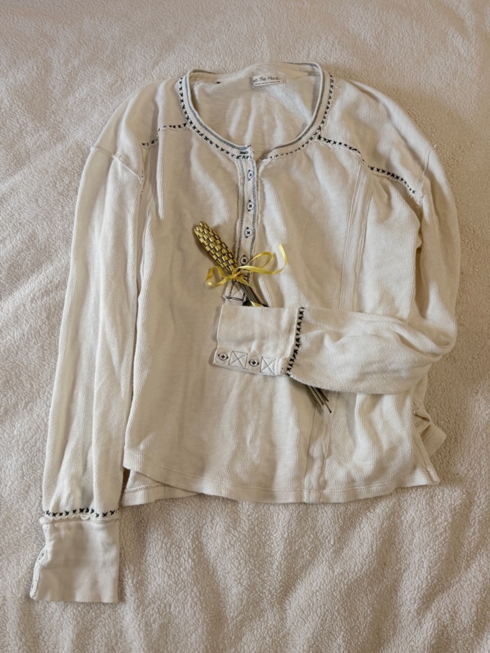 We The Free 100% Cotton Long-Sleeve Taylor Henley with Contrast Stitching - M